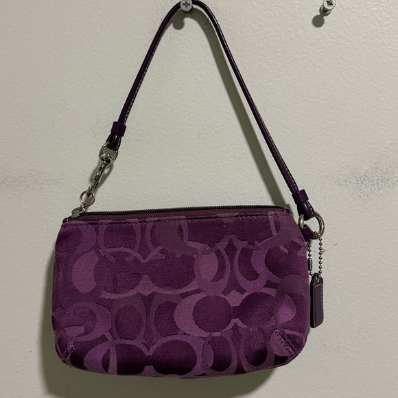 Vintage COACH Optic wristlet - Picture 5 of 6